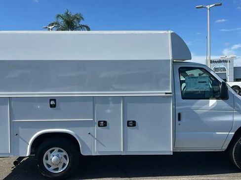 New 2025 Ford E-350 and Econoline 350 Super Duty w/ Power Equipment Group image 6