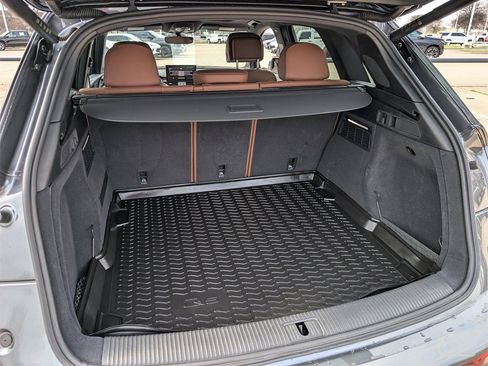 Used 2024 Audi Q5 2.0T Premium Plus w/ Premium Plus Package image 27