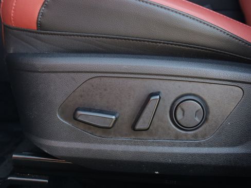 Used 2024 Kia Sportage SX image 30