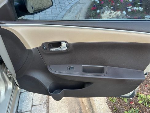 Used 2010 Chevrolet Malibu LS image 12