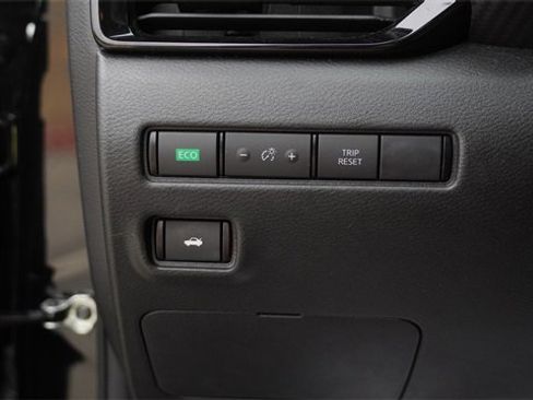 Used 2023 Nissan Sentra SV image 19