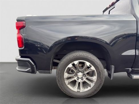 Used 2021 Chevrolet Silverado 1500 High Country w/ Technology Package image 23