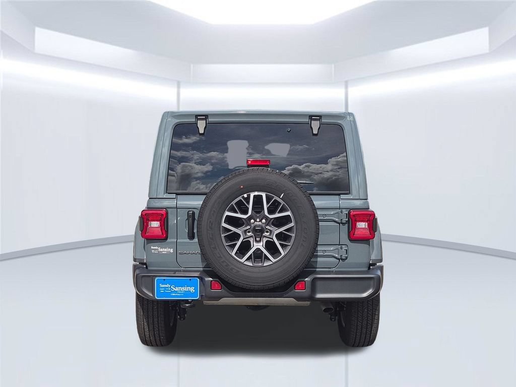Used 2026 Jeep Wrangler Unlimited Sahara AWD/4WD image 5