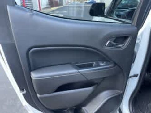 Used 2020 GMC Canyon Denali image 25