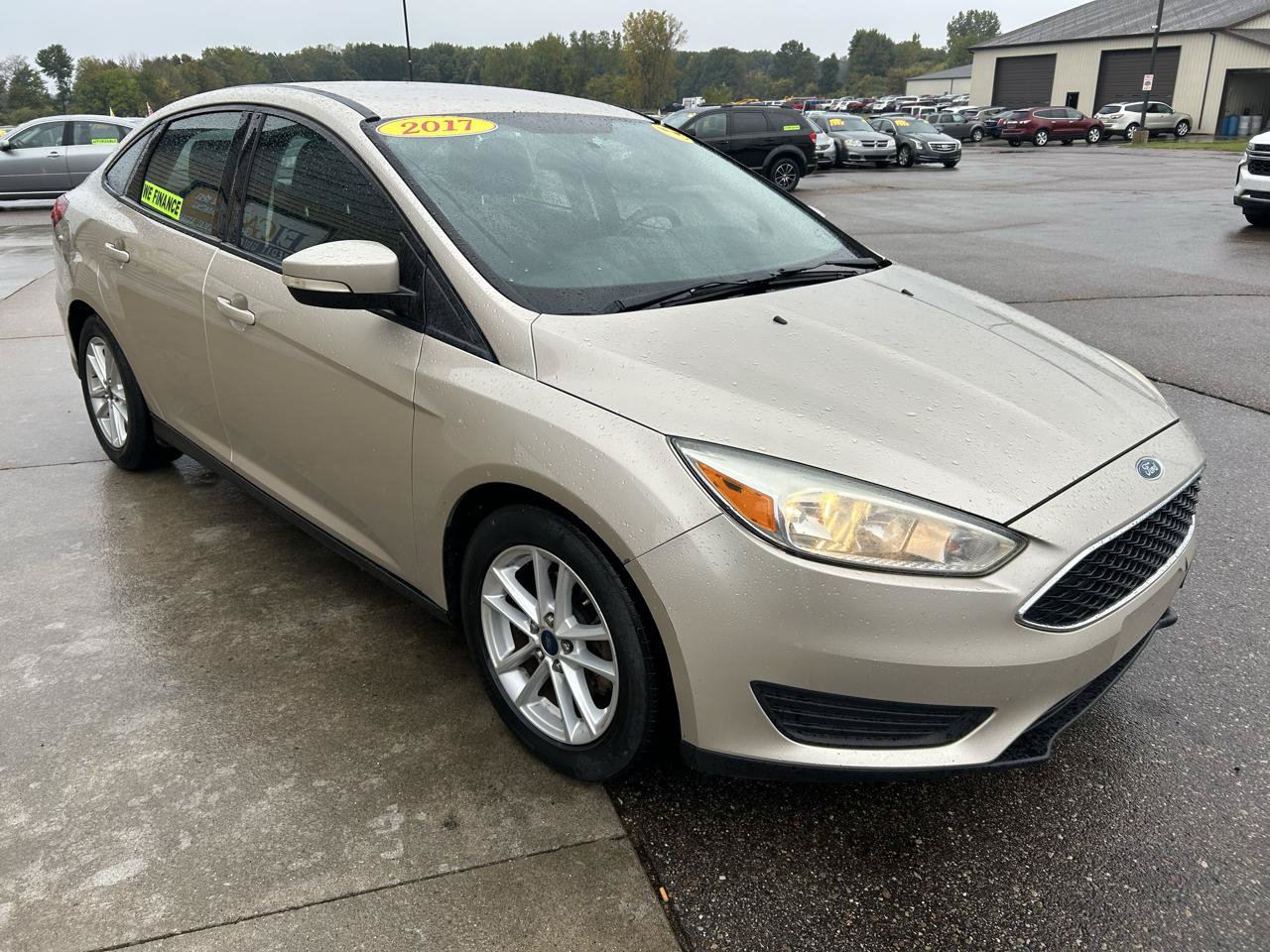 Used 2017 Ford Focus SE FWD image 3