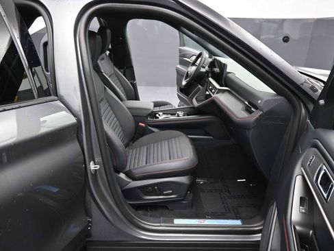 New 2026 Ford Explorer ST-Line image 13