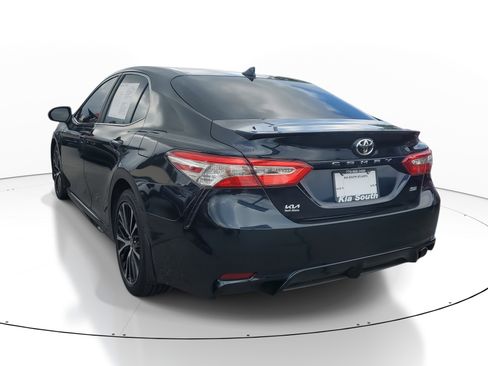 Used 2023 Volvo XC60 B6 Ultimate image 4