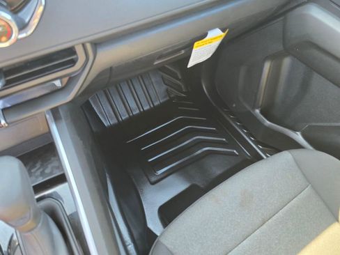 Used 2024 Chevrolet Colorado W/T w/ WT Convenience Package RWD image 31