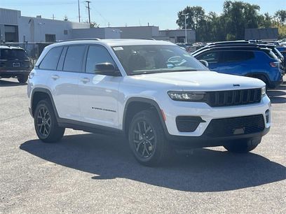 New 2025 Jeep Grand Cherokee Laredo