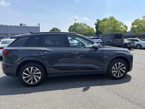 Used 2025 Audi Q6 e-tron Premium w/ Convenience Package AWD/4WD image 7