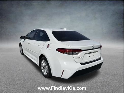 Used 2024 Toyota Corolla LE w/ LE Premium Package image 2