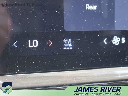 Used 2025 Ford Expedition Max Platinum AWD/4WD image 39