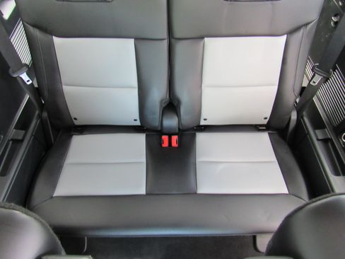 Used 2023 Ford Explorer XLT w/ Equipment Group 202A AWD/4WD image 36