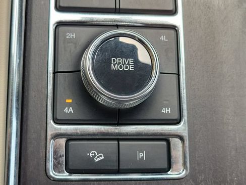 Used 2024 Ford Expedition Platinum AWD/4WD image 30