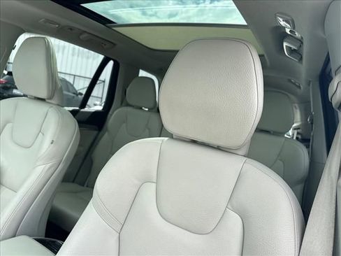 Used 2023 Volvo XC90 B6 Plus w/ Protection Package Premier AWD/4WD image 24