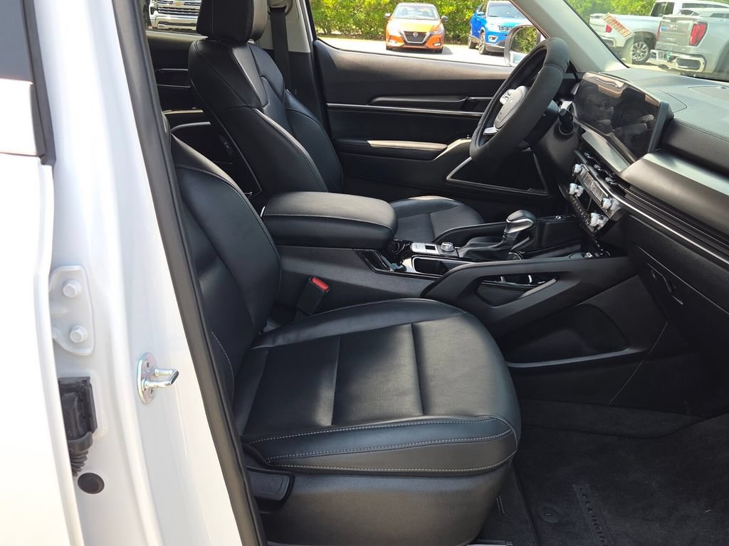 Used 2025 Kia Telluride S FWD image 14