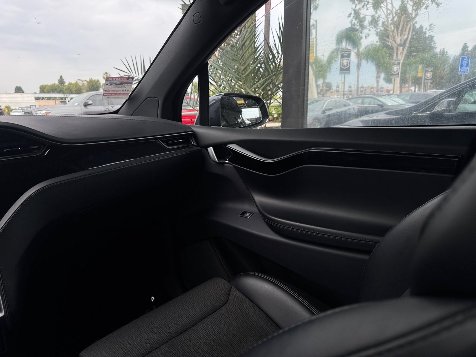 Used 2018 Tesla Model X 75D AWD/4WD image 18