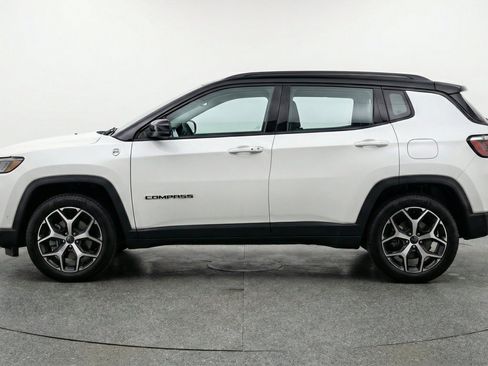 Used 2025 Jeep Compass Limited AWD/4WD image 5