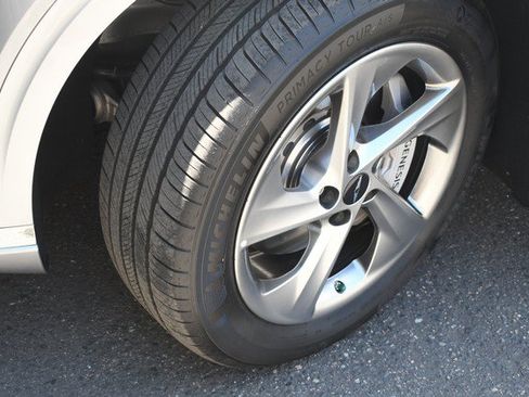 Used 2026 Genesis GV70 2.5T Advanced AWD/4WD image 11