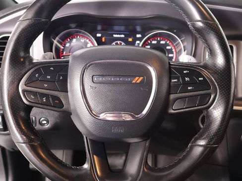 Used 2022 Dodge Charger SXT image 3