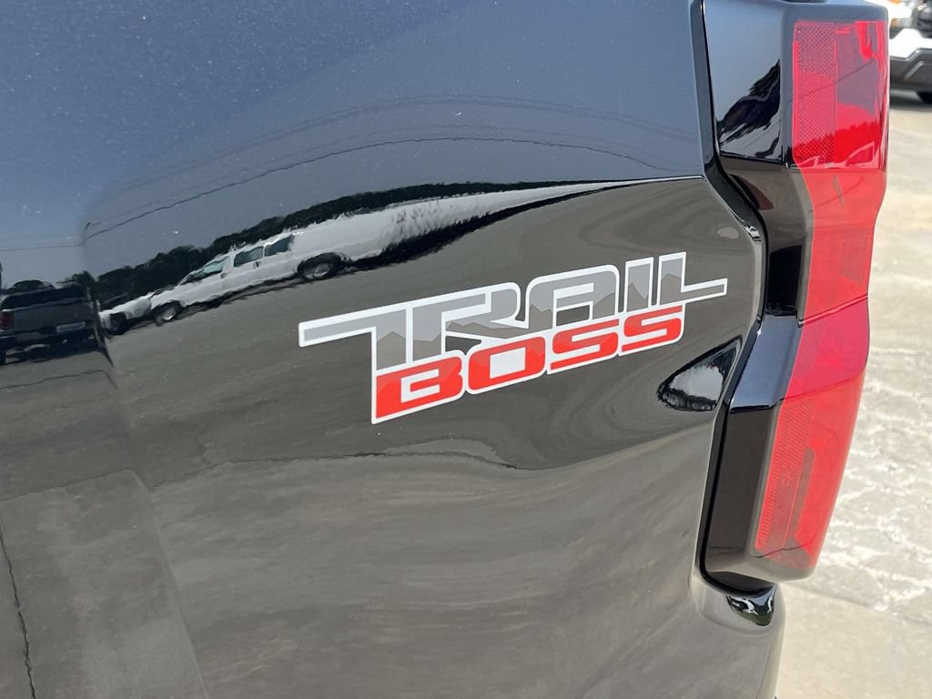 New 2026 Chevrolet Colorado Trail Boss AWD/4WD image 8