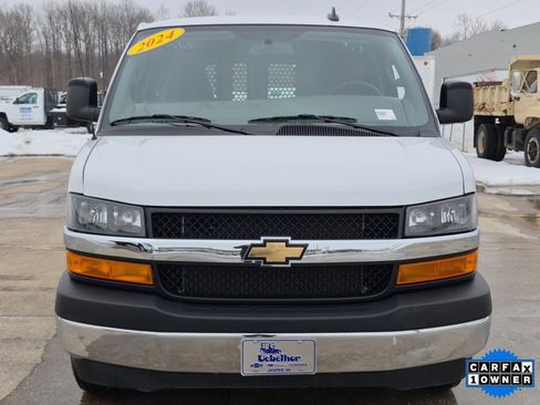 Used 2024 Chevrolet Express 2500 w/ Driver Convenience Package image 2