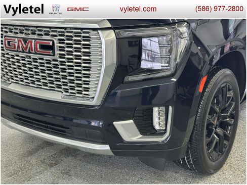 Used 2023 GMC Yukon Denali image 6