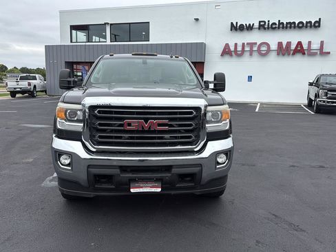 Used 2015 GMC Sierra 2500 SLE w/ SLE Preferred Package AWD/4WD image 8