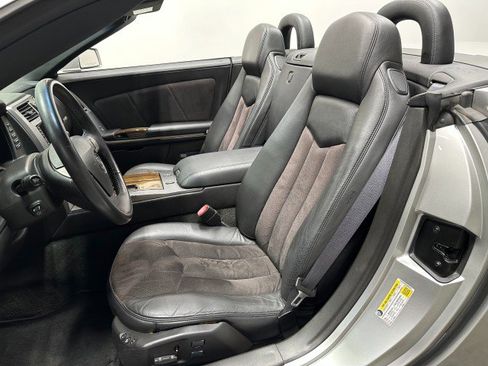 Used 2006 Cadillac XLR V image 23
