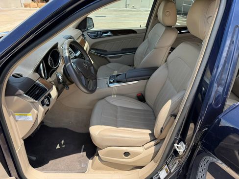 Used 2014 Mercedes-Benz GL 450 4MATIC image 6