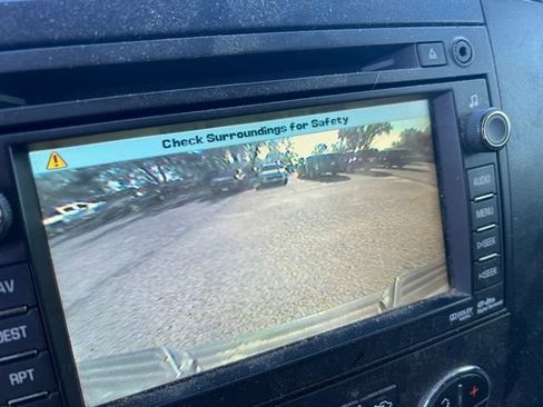Used 2010 Chevrolet Avalanche LTZ AWD/4WD image 13