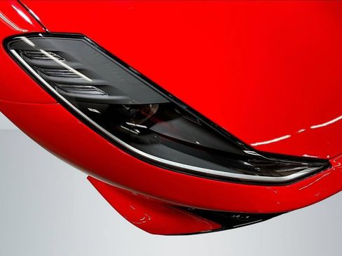 Used 2022 Ferrari 812 Competizione RWD image 26
