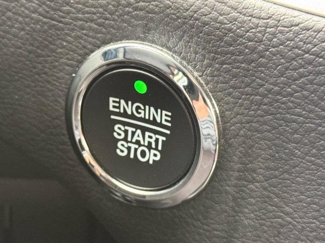 Certified 2024 Ford Edge SEL w/ Convenience Package AWD/4WD image 15