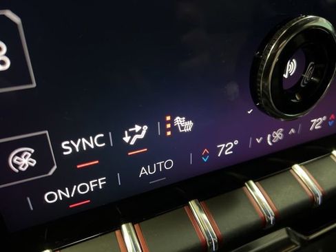 Used 2025 GMC Yukon XL AT4 Ultimate image 28