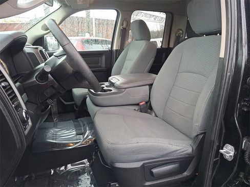 Used 2017 RAM 1500 Express image 13