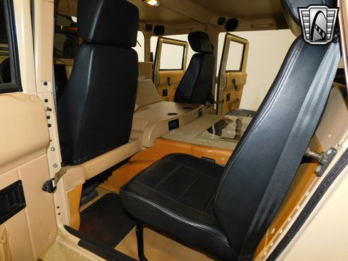 Used 1992 HUMMER H1 4-Door Wagon image 24