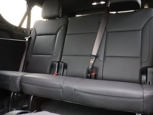 Used 2025 Chevrolet Suburban Z71 w/ Z71 Off-Road Package image 52