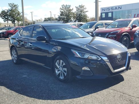 Certified 2020 Nissan Altima 2.5 S image 3