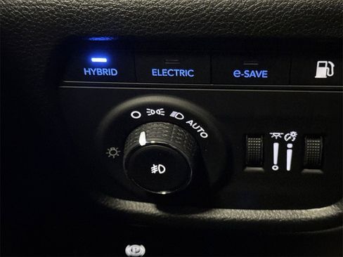 Used 2025 Jeep Grand Cherokee Limited 4xe image 18