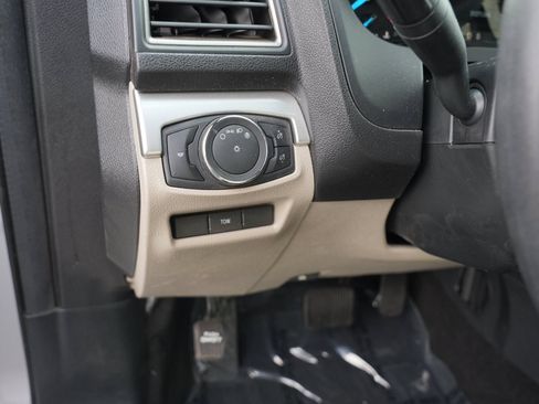 Used 2018 Ford Explorer 4WD w/ Class II Trailer Tow Package image 17