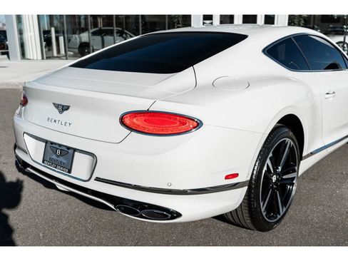 Used 2023 Bentley Continental GT V8 image 13