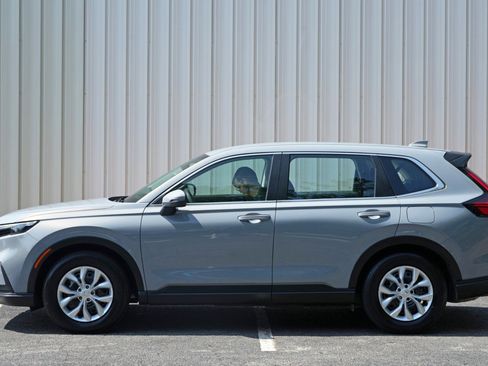 Used 2024 Honda CR-V LX image 40