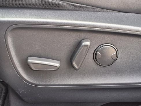 New 2024 Ford Escape SE image 17