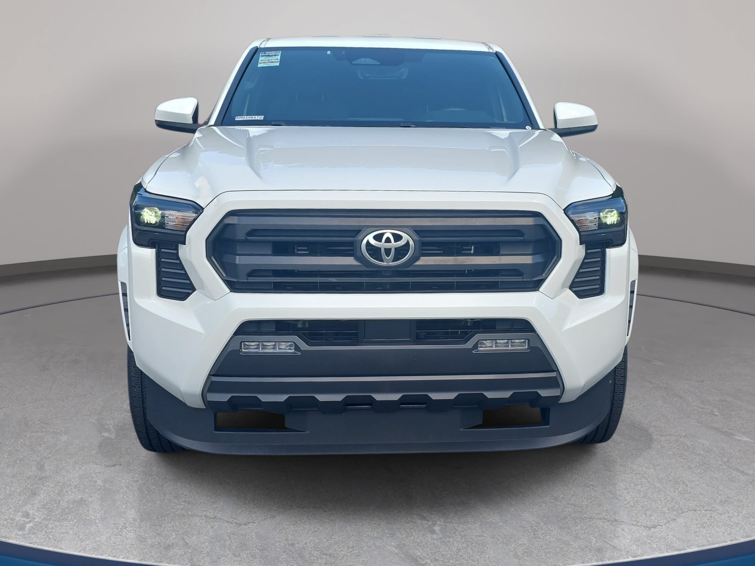 Used 2024 Toyota Tacoma SR5 RWD image 2