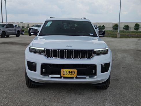 New 2025 Jeep Grand Cherokee L Overland w/ Advanced Protech Group III image 8