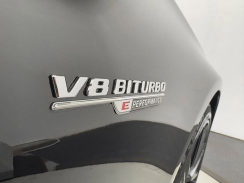 Used 2024 Mercedes-Benz S 63 AMG S w/ Carbon Fiber Exterior Package image 5