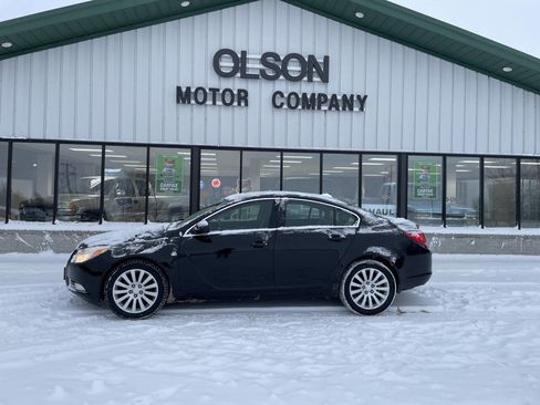 Used 2011 Buick Regal CXL image 1