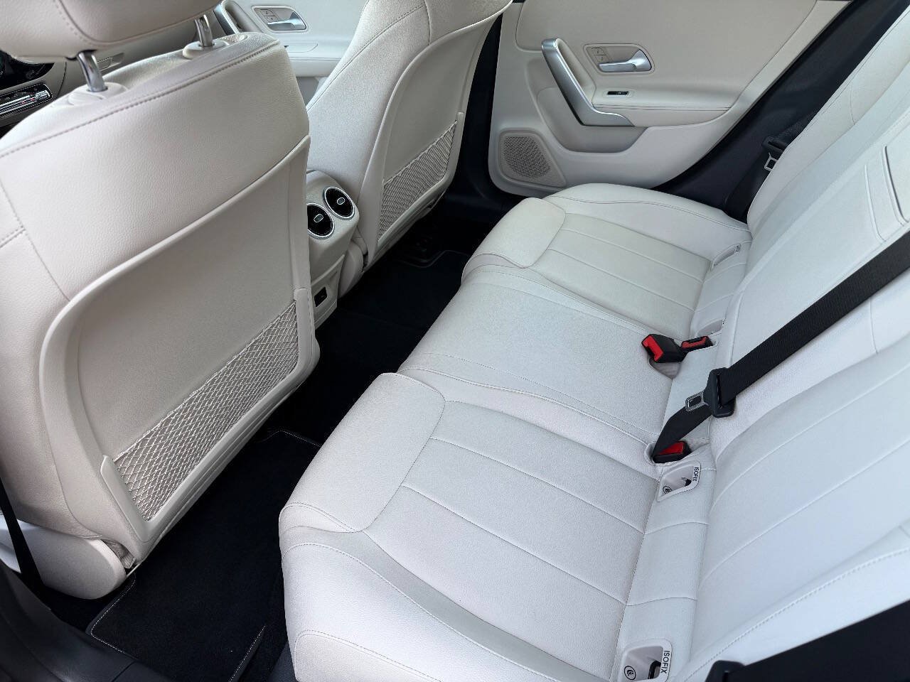 Used 2023 Mercedes-Benz CLA 250 4MATIC w/ Premium Package image 19