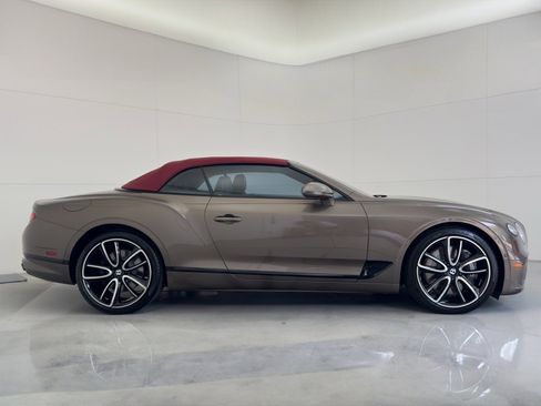 Certified 2024 Bentley Continental GT image 2