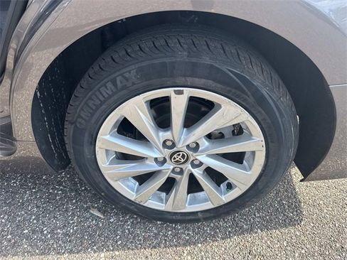 Used 2024 Toyota Camry LE image 11